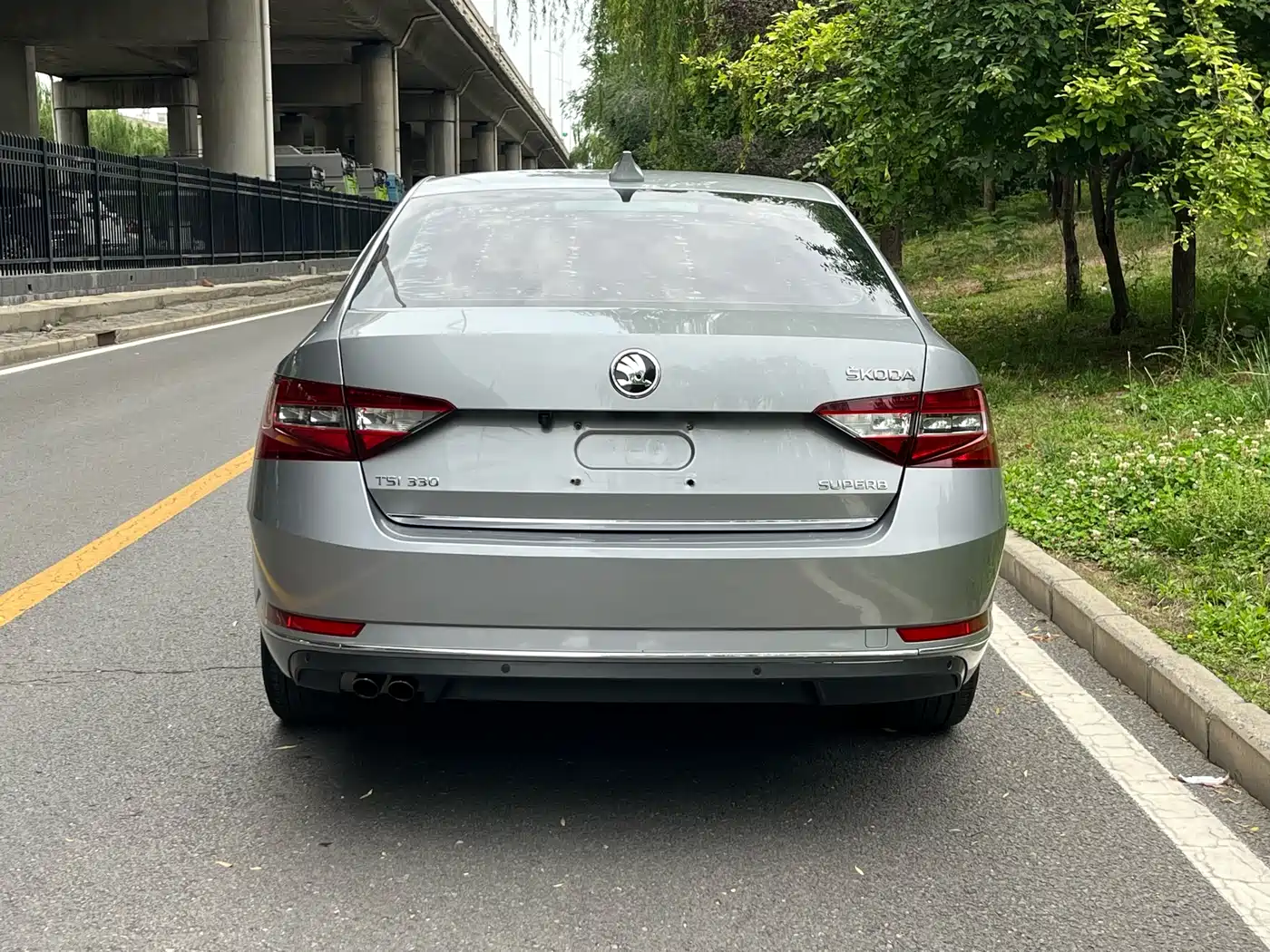 Škoda Superb 2016 TSI330 DSG Smart Edition фото 3