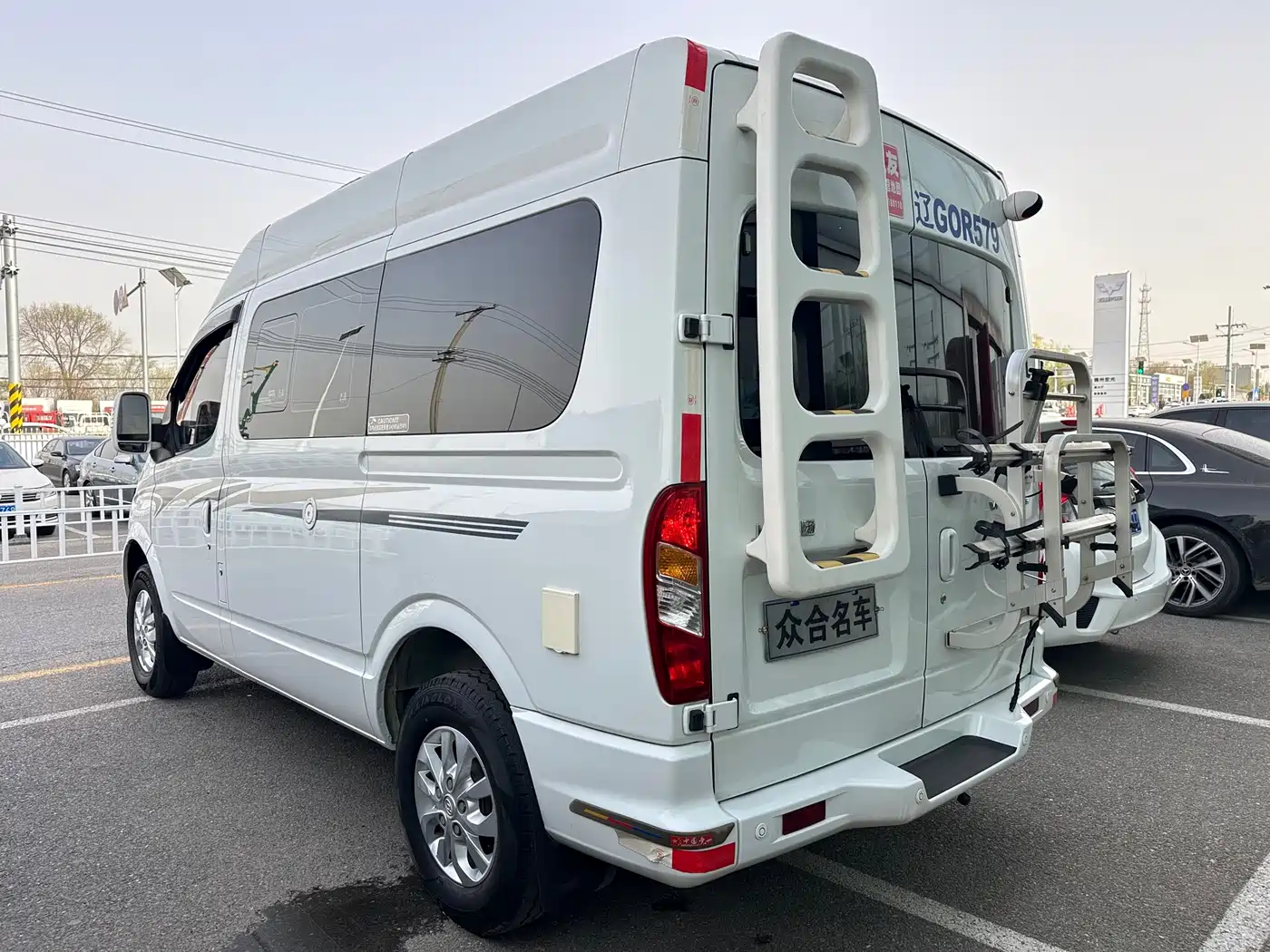 SAIC Maxus Xintu V80 2021 2.0T PLUS AMT All-round King Short Wheelbase Medium Roof 5/6/7/8/9-seater фото 5