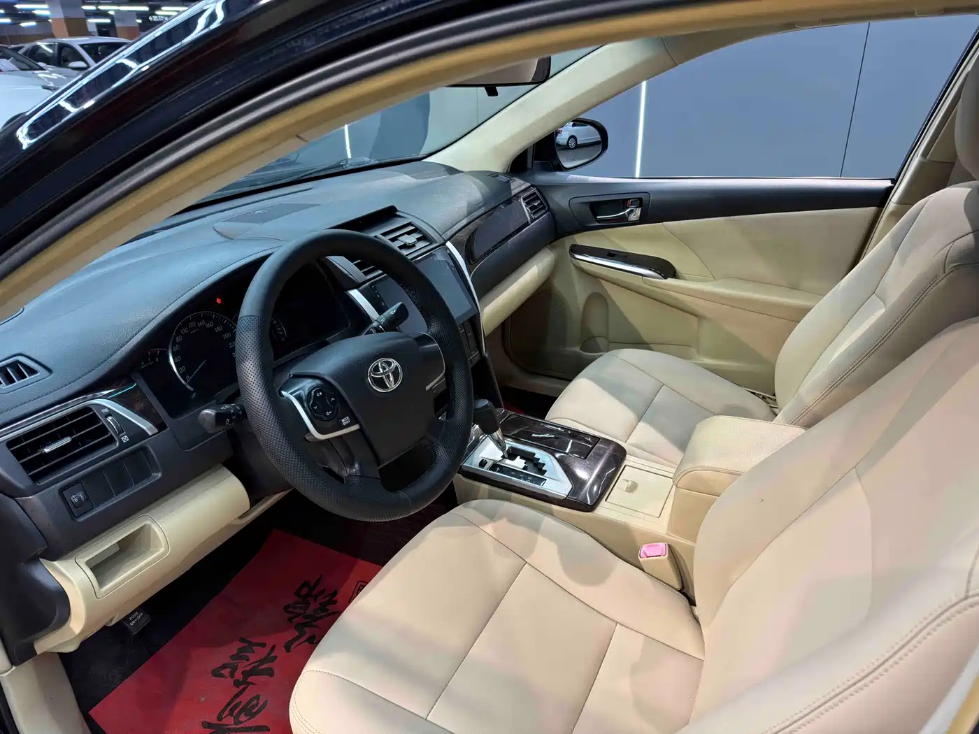 Toyota Camry 2015 2.0E Elite Edition фото 4