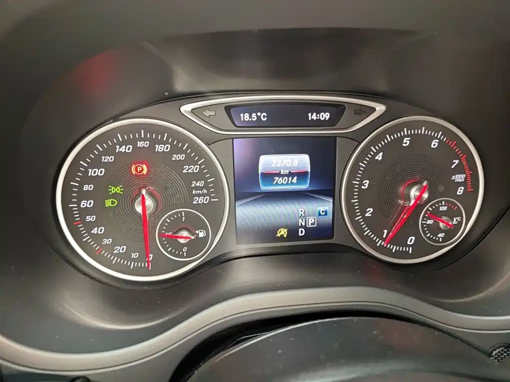 Mercedes-Benz B-Class 2018 B 200 Fashion фото 5