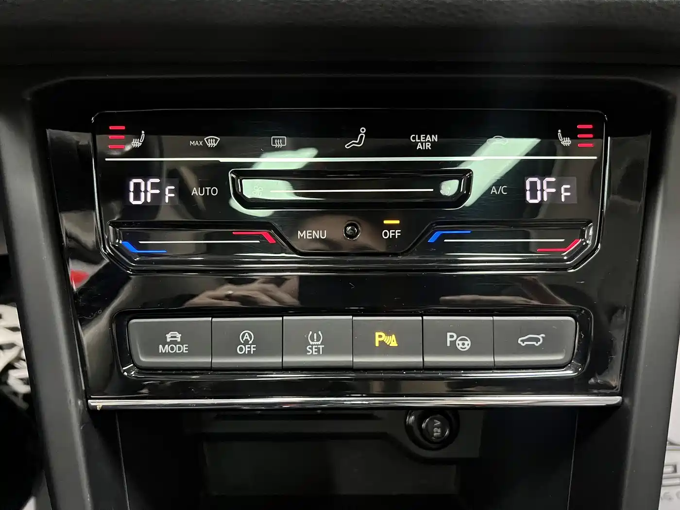 Volkswagen Touran 2021 Touran L 280TSI DSG Cross Luxury 7-Seater фото 17