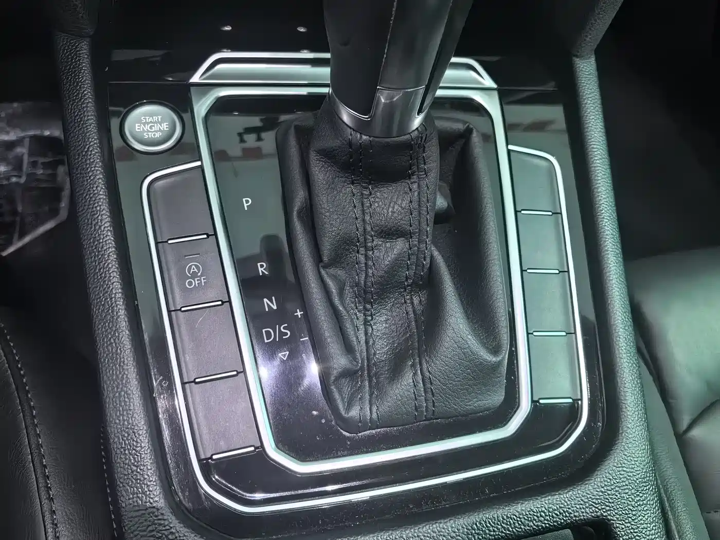 Volkswagen Magotan 2019 330TSI DSG Luxury Class China VI фото 9