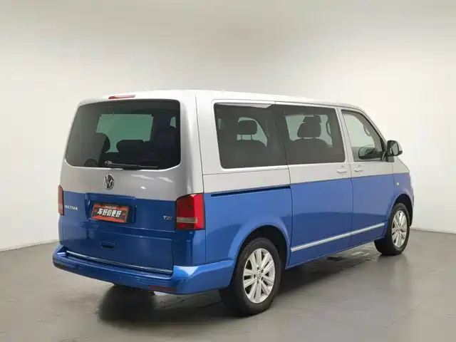 Volkswagen Multivan 2012 2.0TSI 2WD Business Edition — фото 2