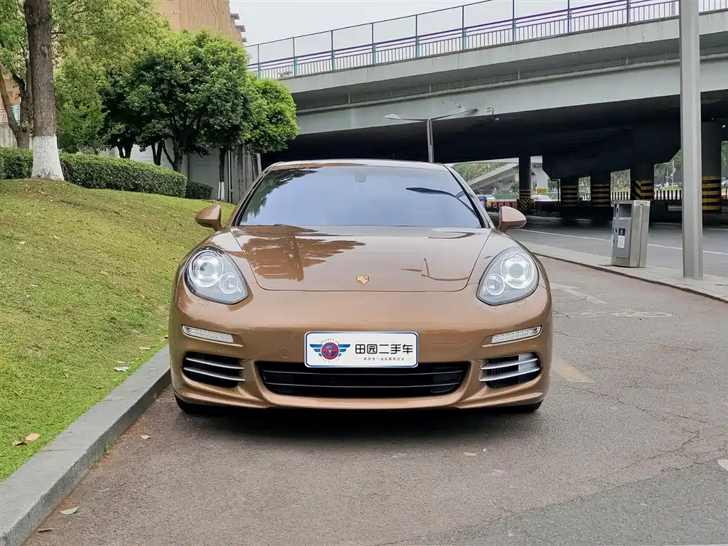 Porsche Panamera 2014 Panamera 3.0T фото 2