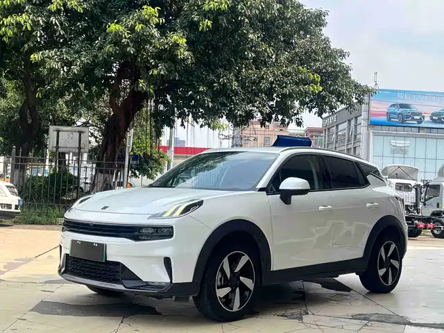 Lynk & Co Lynk & Co 06 EM-P 2020 PHEV Plus