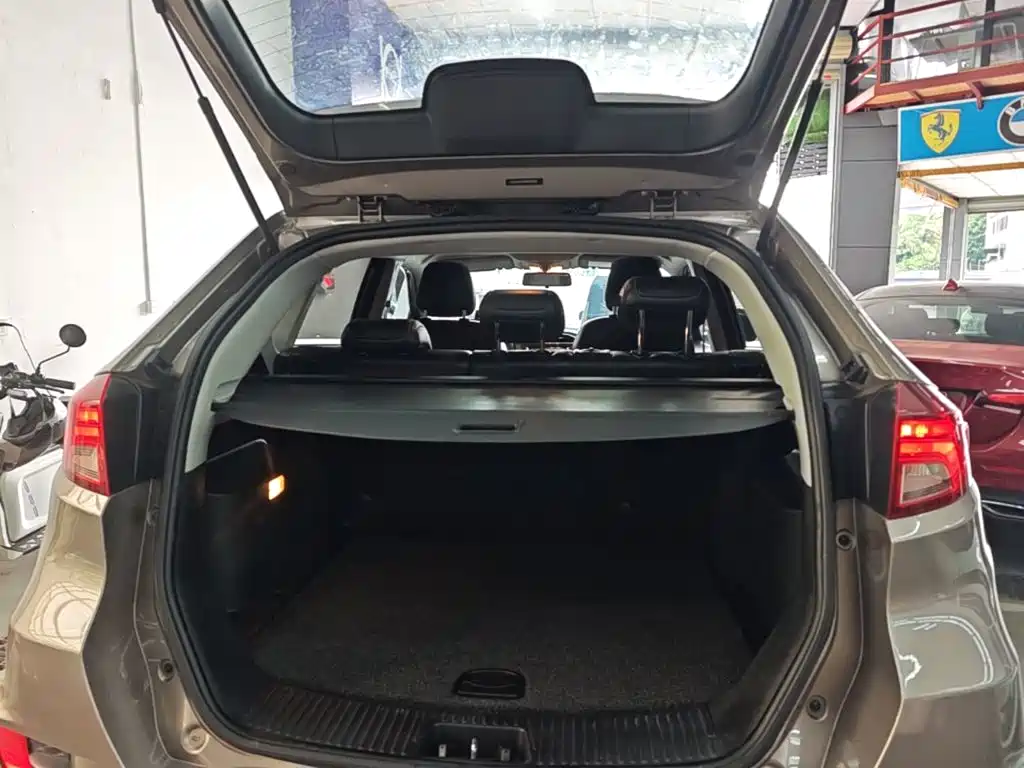 MG Roewe RX5 2017 2017 20T Automatic Luxury Edition