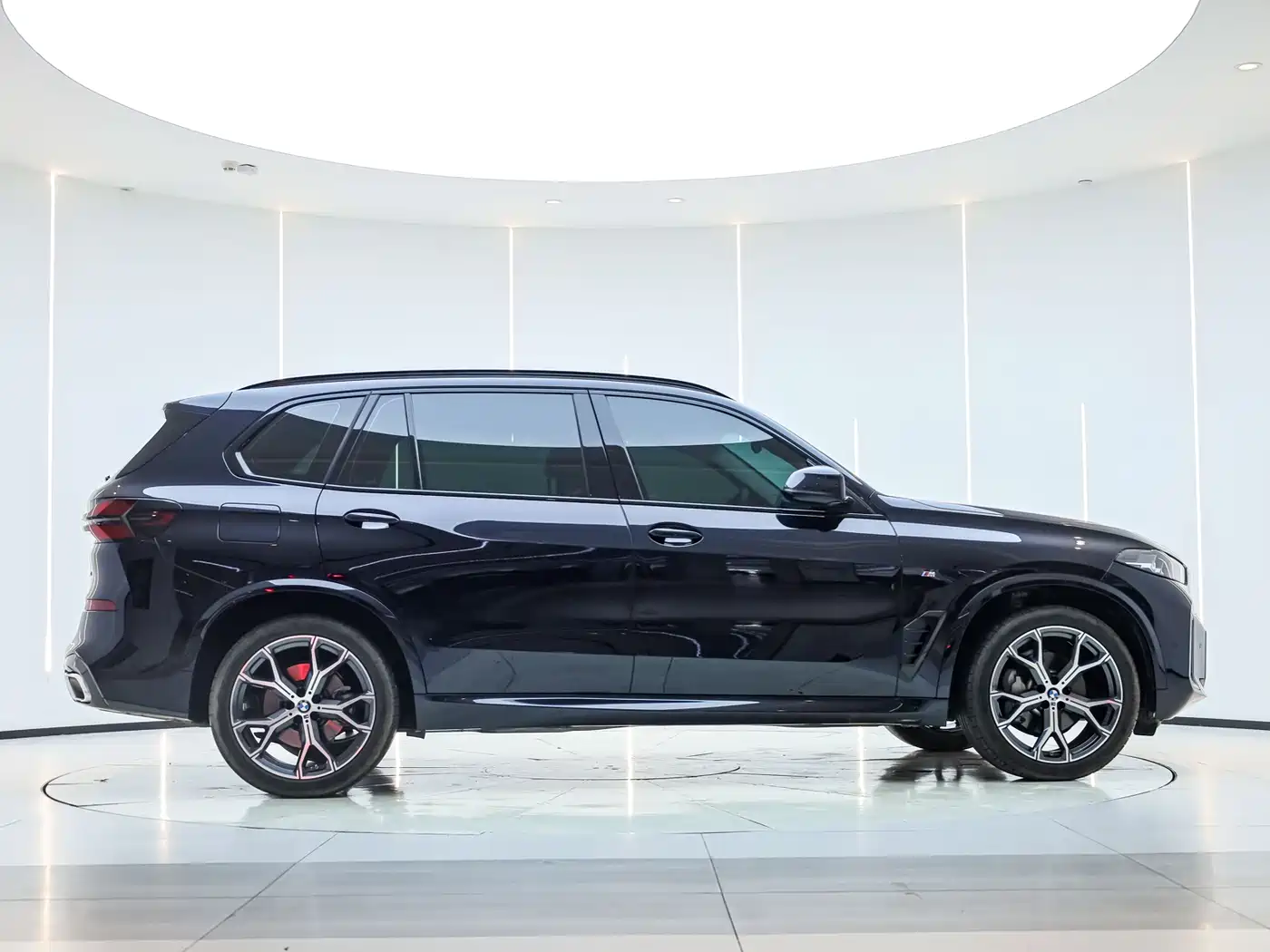 BMW X5 2023 xDrive 30Li Premium M Sport Black Night Package фото 7