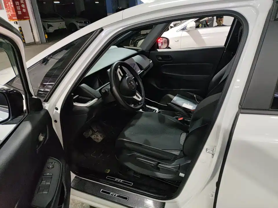 Фото 3 - Honda Fit