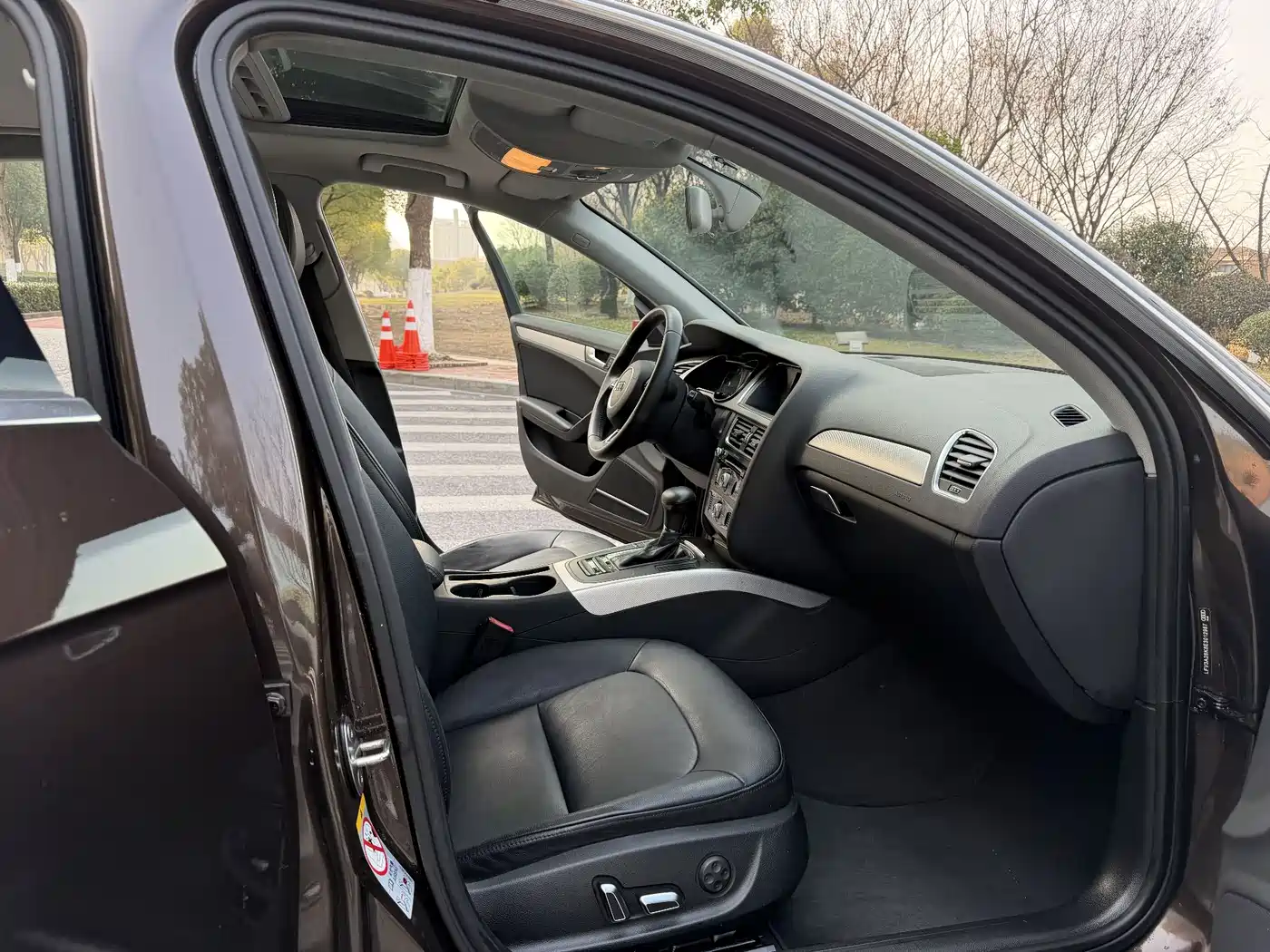 Audi A4L 2013 35 TFSI Automatic Standard фото 10