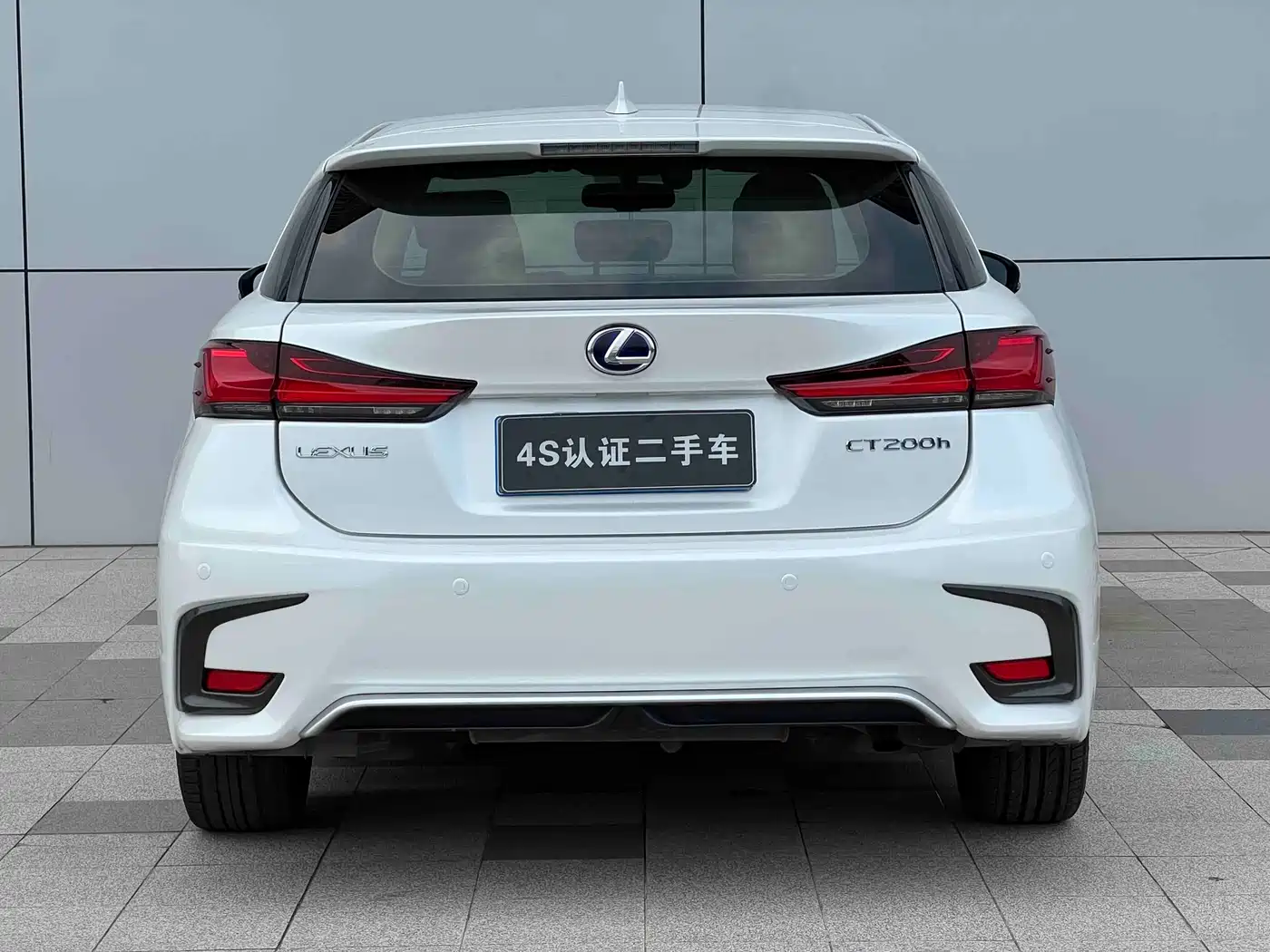 Lexus CT 2018 2017 CT200h Elite Edition Monochrome China V