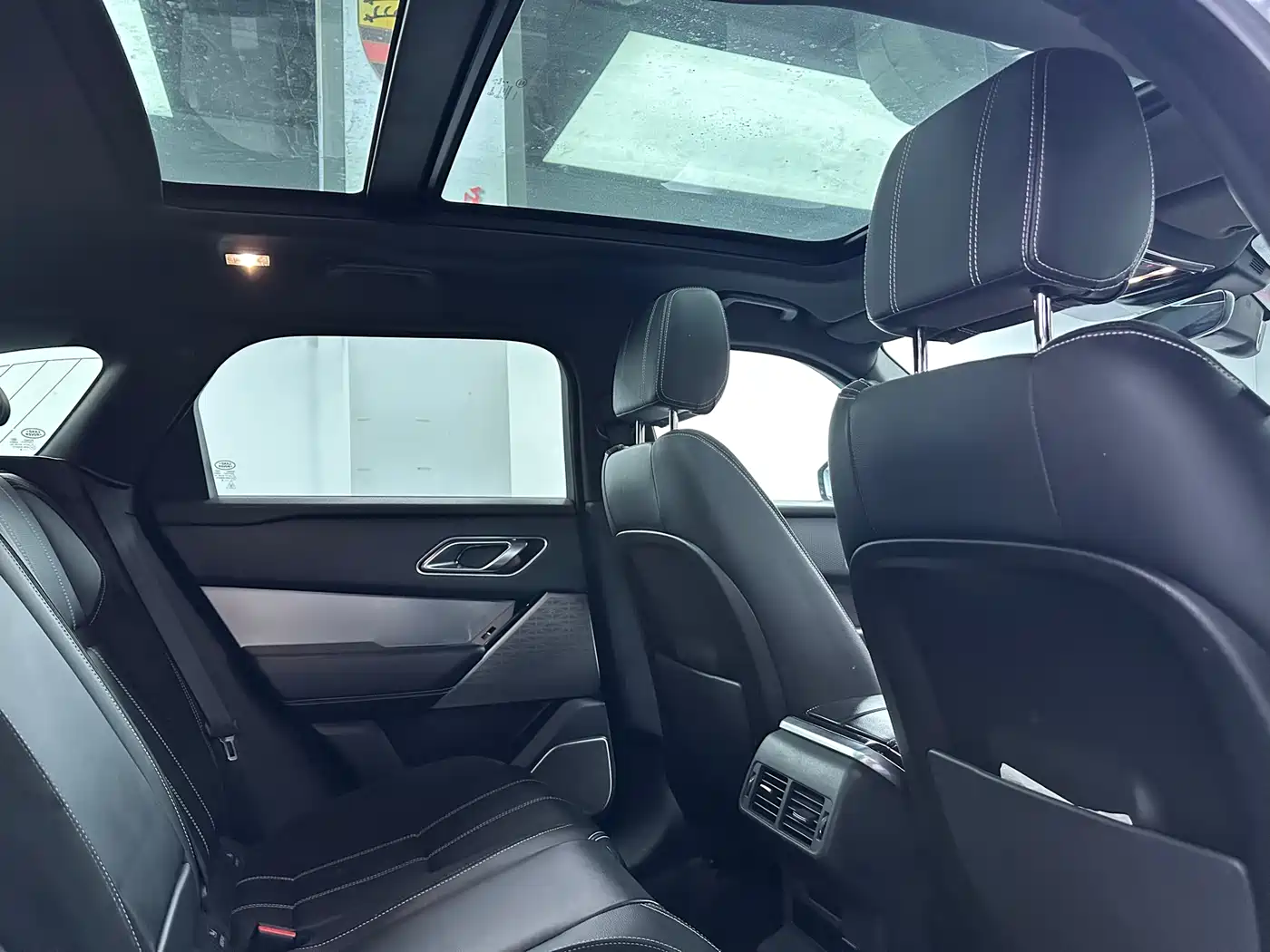 Land Rover Range Rover Velar 2019 380PS R-DYNAMIC SE фото 15