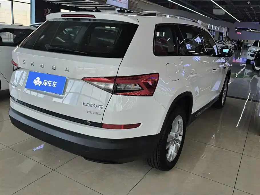 Škoda Kodiaq 2020 TSI330 5-Seater 2WD Comfort Edition фото 3