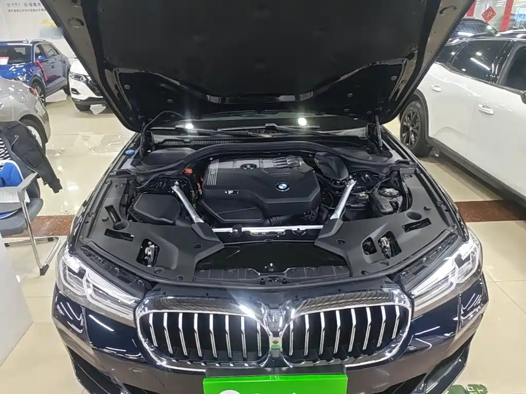 Photo 20 - BMW 5 Series