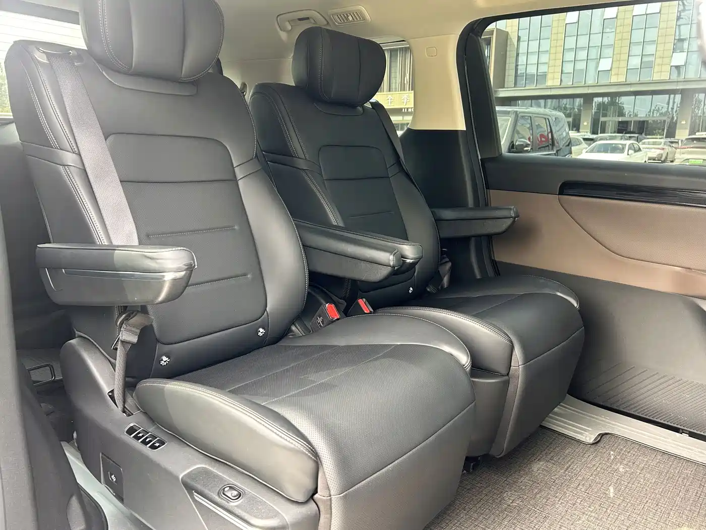 GAC Trumpchi Trumpchi E8 2025 2024 Glory Series 2.0L Glory Edition