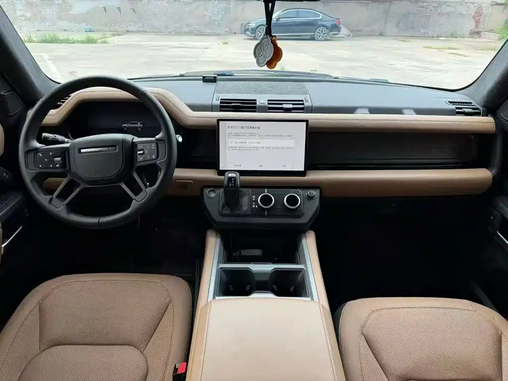Land Rover Defender 2025 2025 110 3.0T P400 -Dynamic HSE