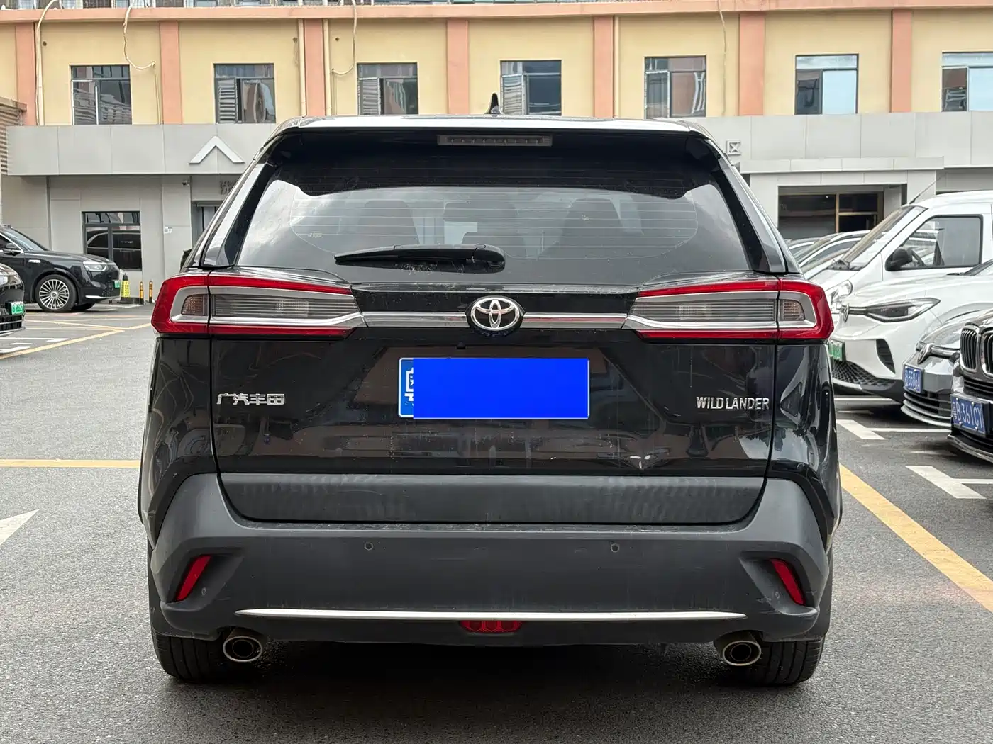 Toyota Wildlander 2022 2.0L CVT FWD Luxury PLUS Edition фото 4