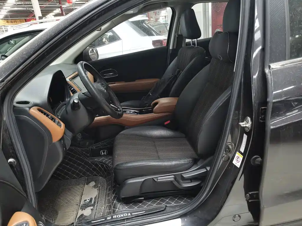 Honda Vezel 2015 2015 1.8L CVT FWD Luxury