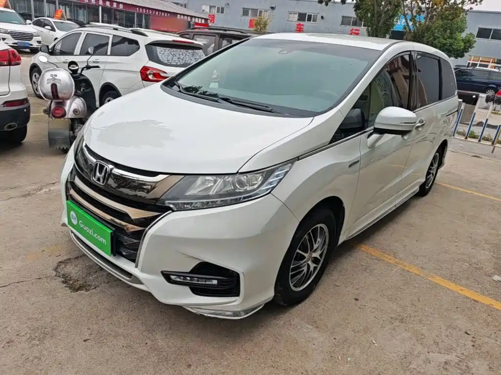 Фото 1 - Honda Odyssey
