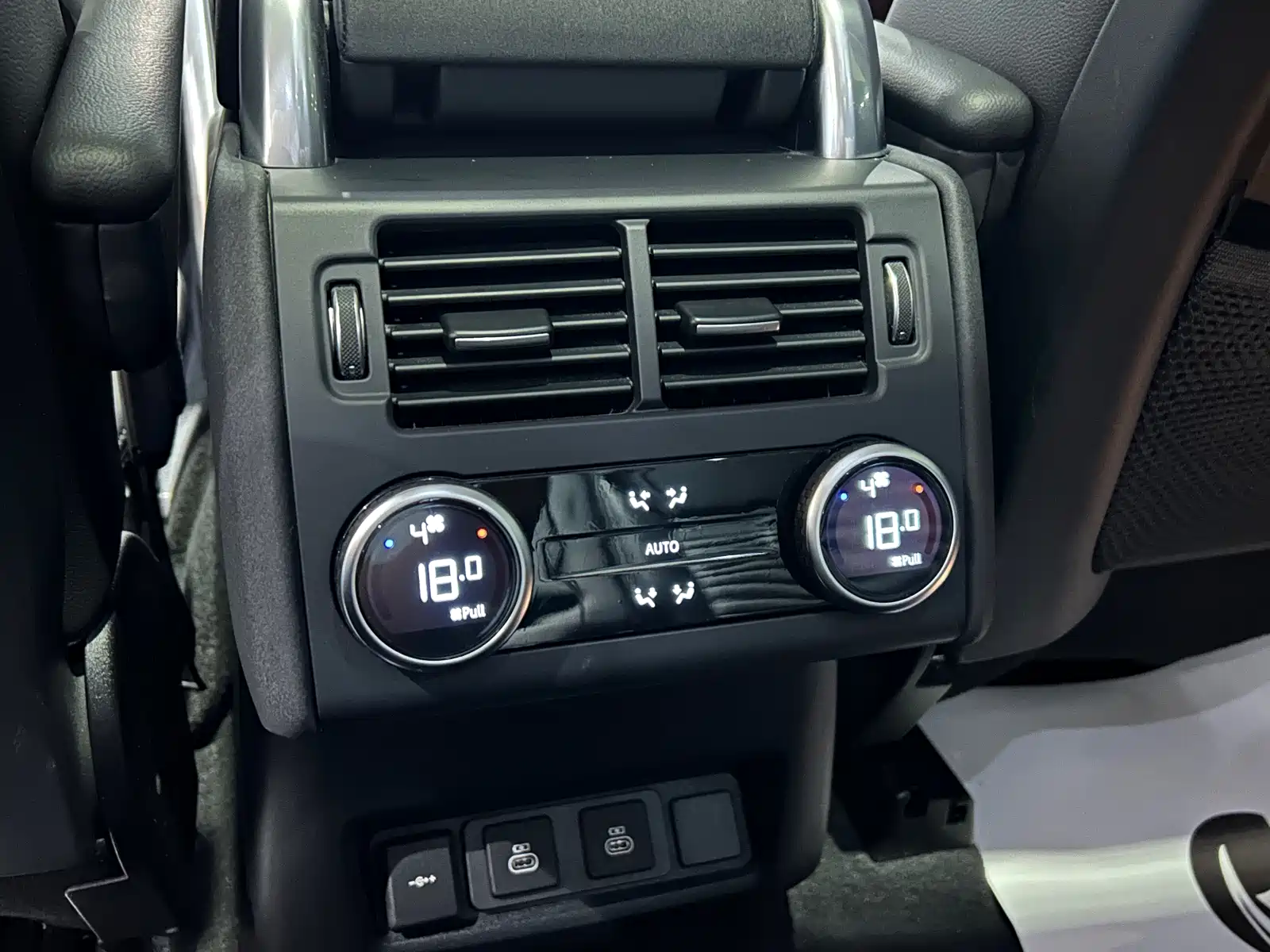 Фото 20 - Land Rover Discovery