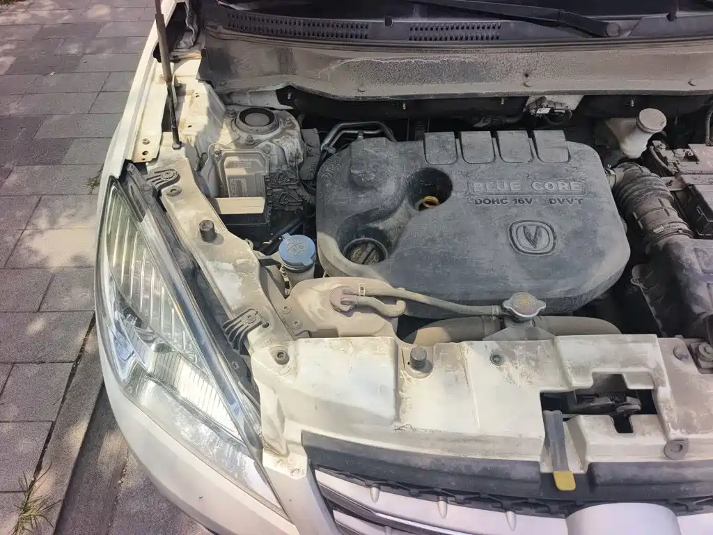 Фото 22 - Changan CS35