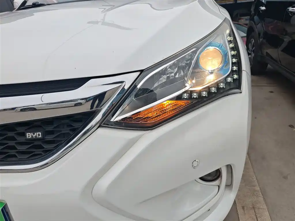 BYD Song 2016 Unrivaled Edition 1.5TI Manual Elegance Edition фото 24
