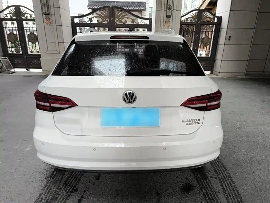 Photo 6 - Volkswagen Lavida
