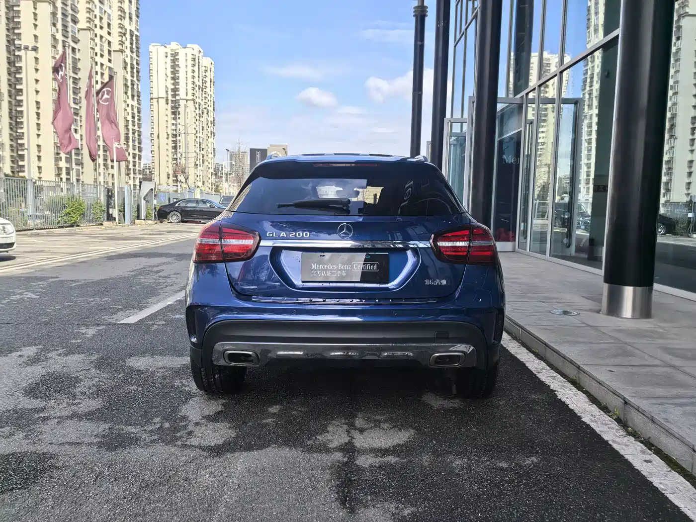 MERCEDES-BENZ GLA
