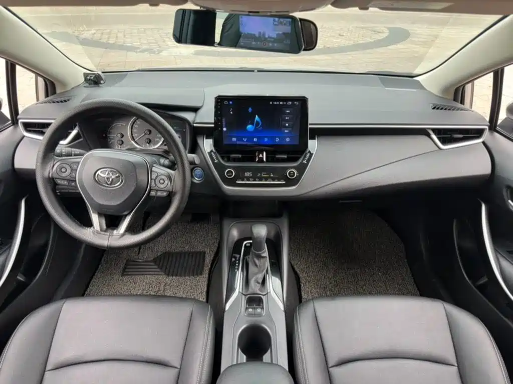 Photo 9 - Toyota Corolla