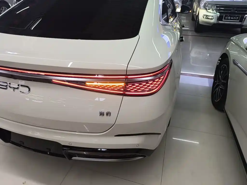 BYD Seal 2024 2023 DM-i 1.5L 121km Premium