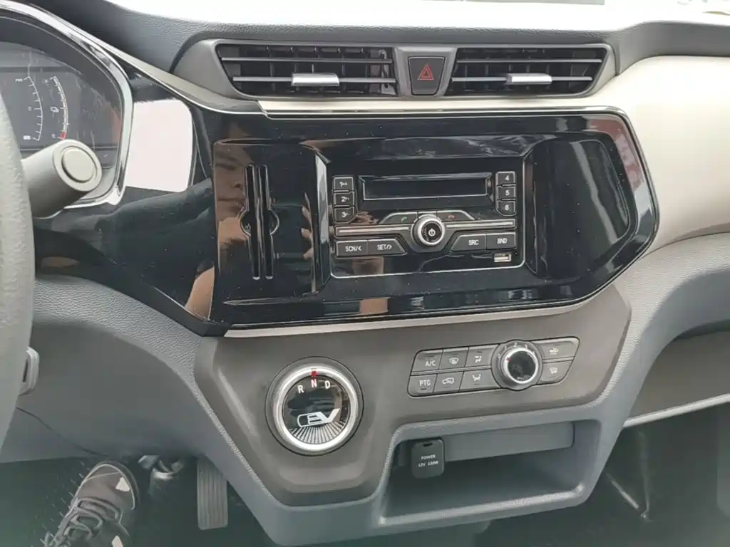Фото 9 - Maxus Maxus EV30