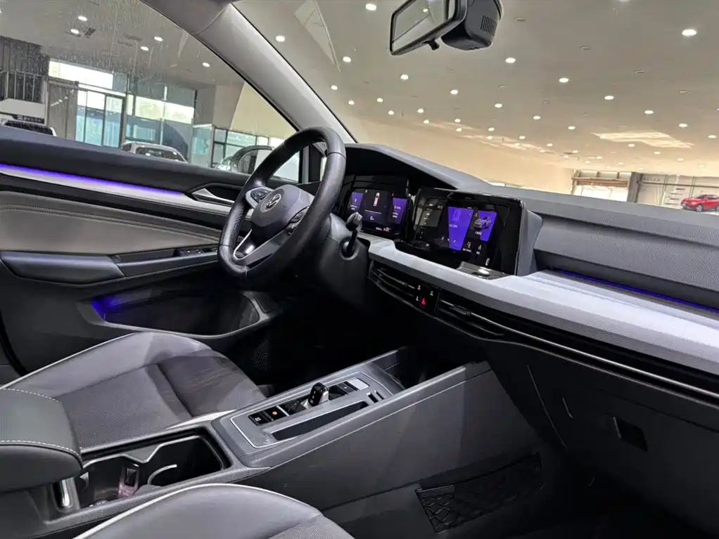 Volkswagen Golf 2021 280TSI DSG Pro фото 3