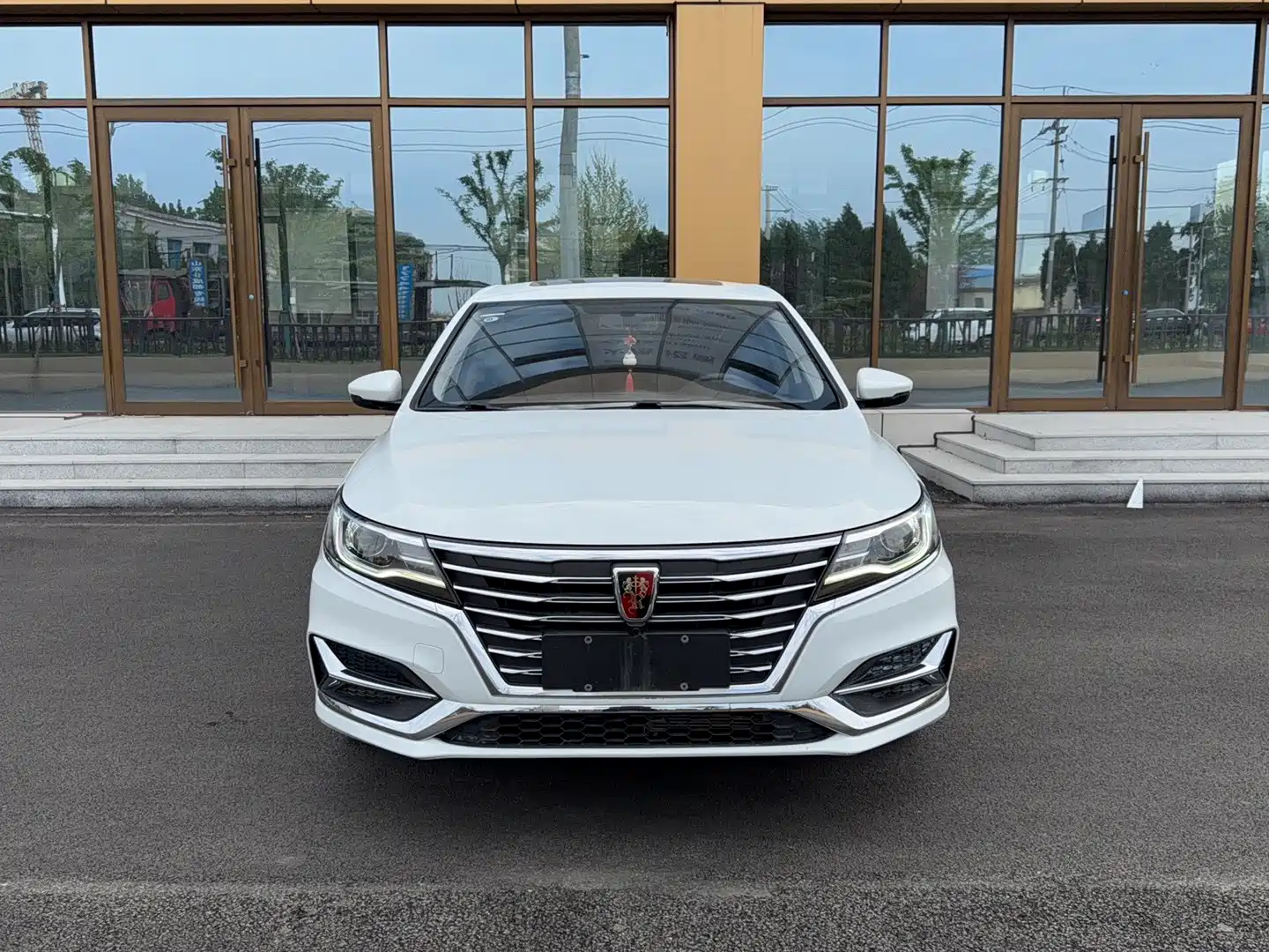 Фото 2 - Roewe i6