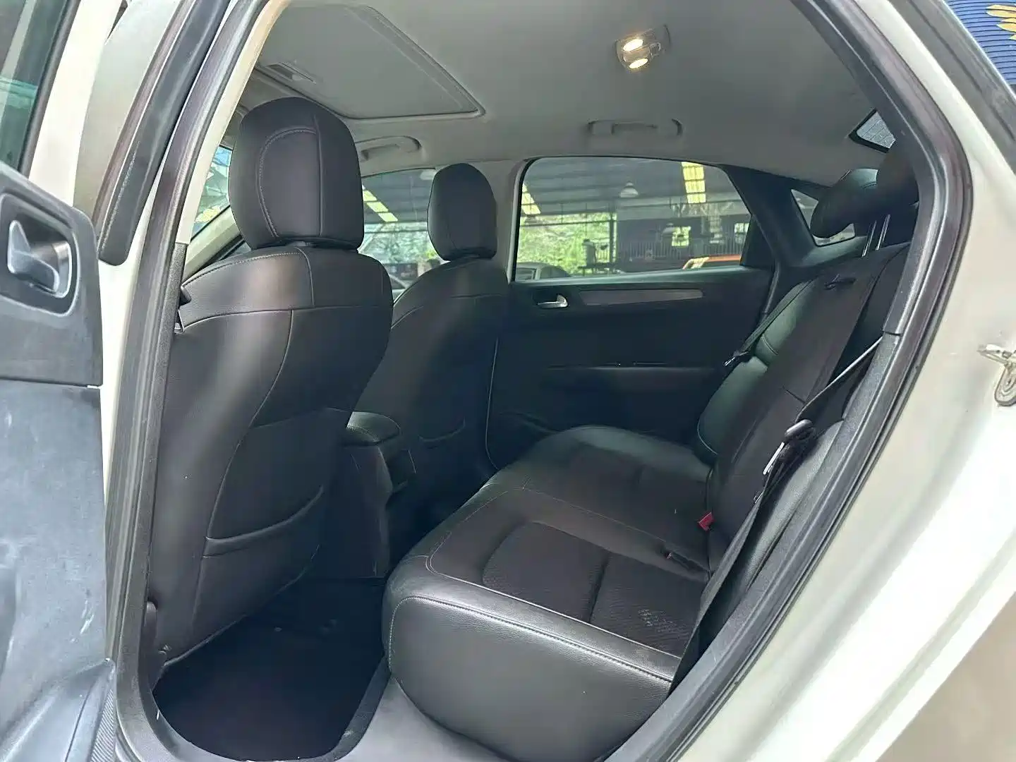 صورة 5 - Citroën C4 C-Quatre