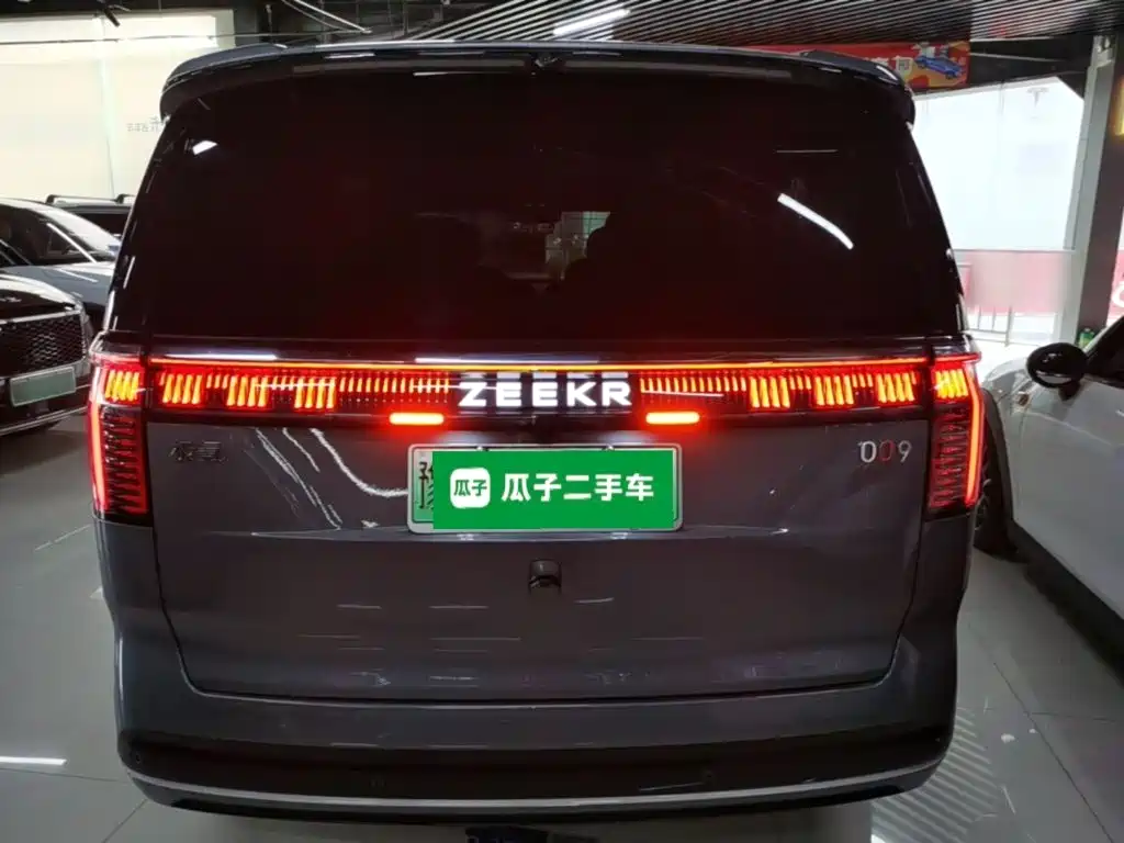 ZEEKR 009 2024 2024 7-Seat Aisle AWD Version 108kWh