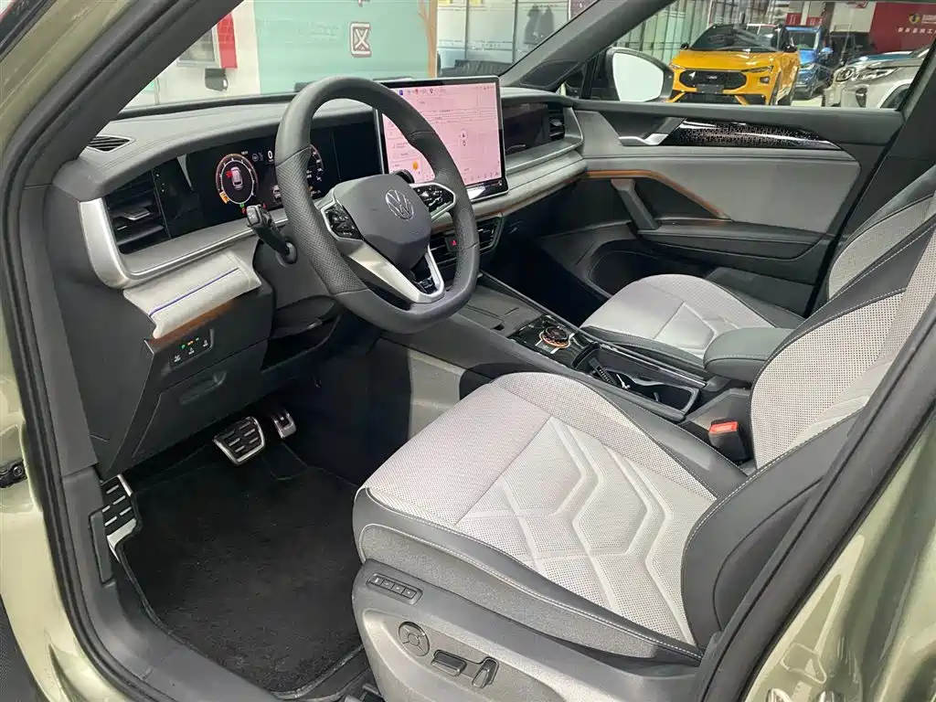 Volkswagen Tayron 2025 Model Tayron L 380TSI 4WD Luxury Easy Package фото 9
