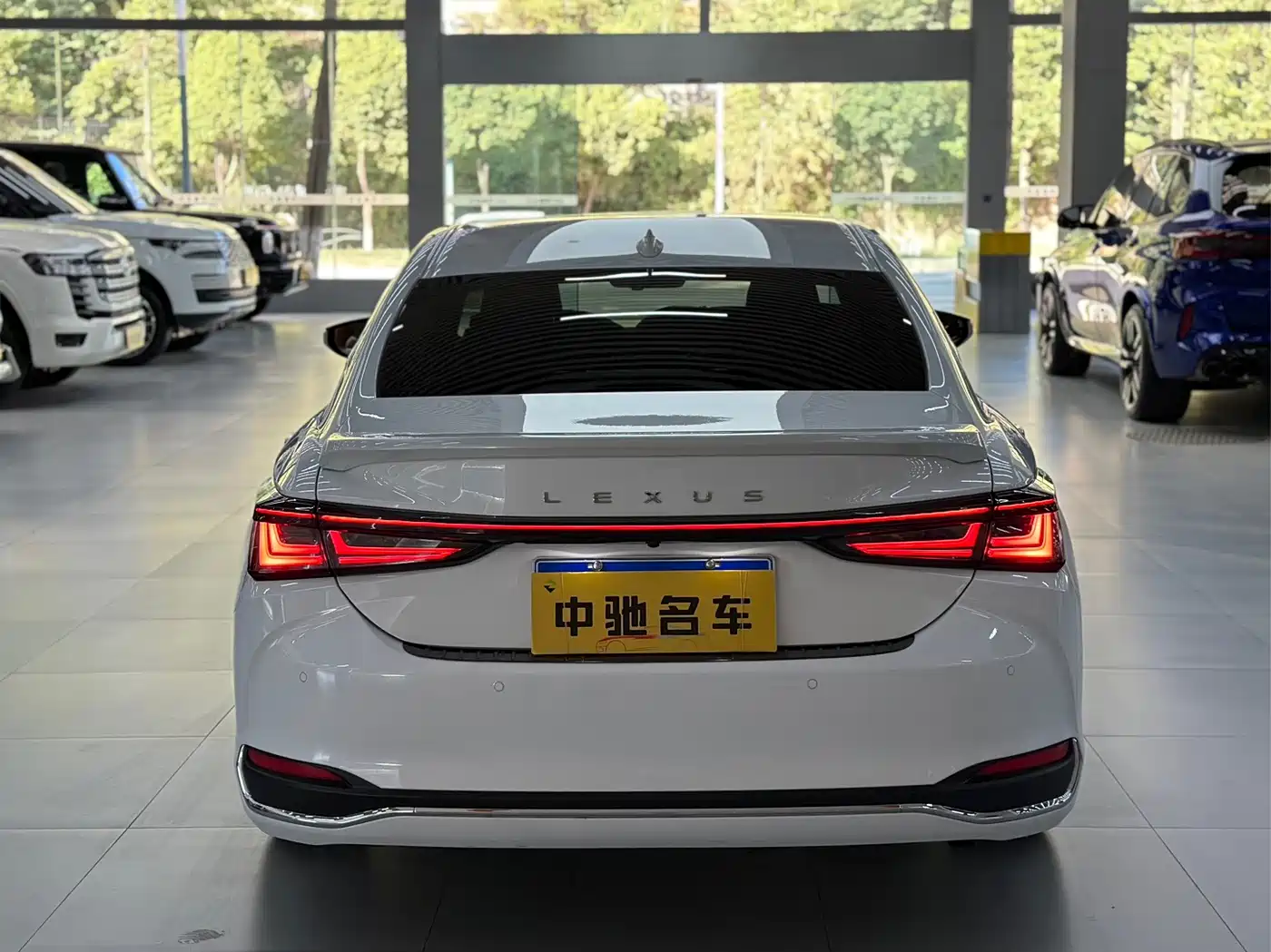 Lexus ES 2026 2025 200 Ultimate Edition