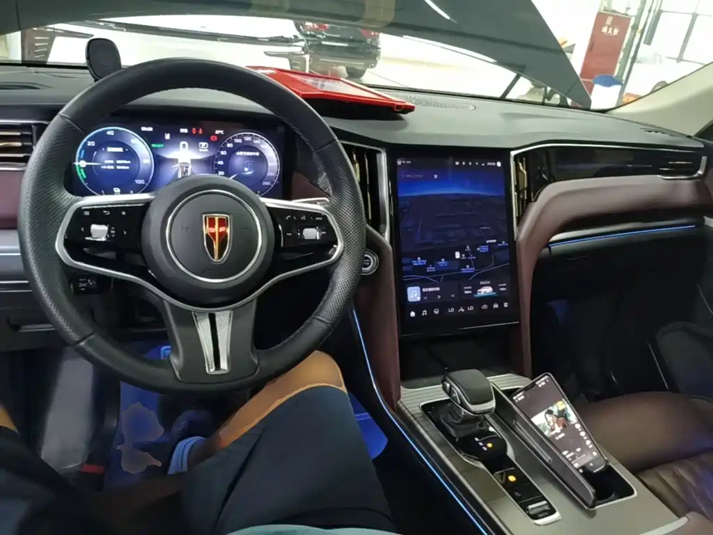 Hongqi HS7 PHEV 2025 2024 2.0T PHEV 4WD Flagship Edition 6-seater