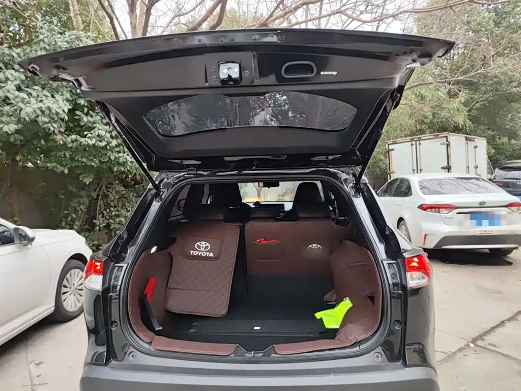 Toyota Corolla Cross 2025 2.0L Intelligent Hybrid Pioneer Edition фото 15