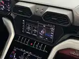 Фото 27 - Lamborghini Urus