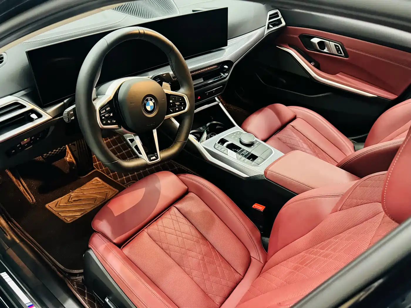 BMW 3 Series 2026 330Li M Sport Shadowline Package фото 3