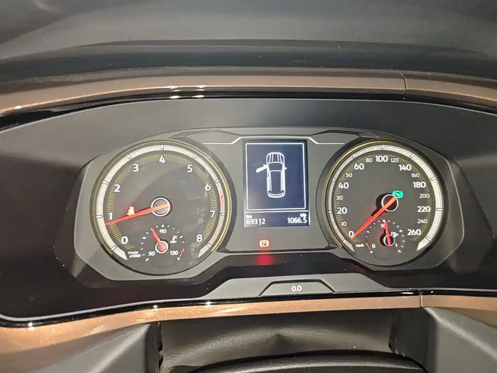 Volkswagen Tharu 2021 280TSI 2WD Luxury Plus фото 8
