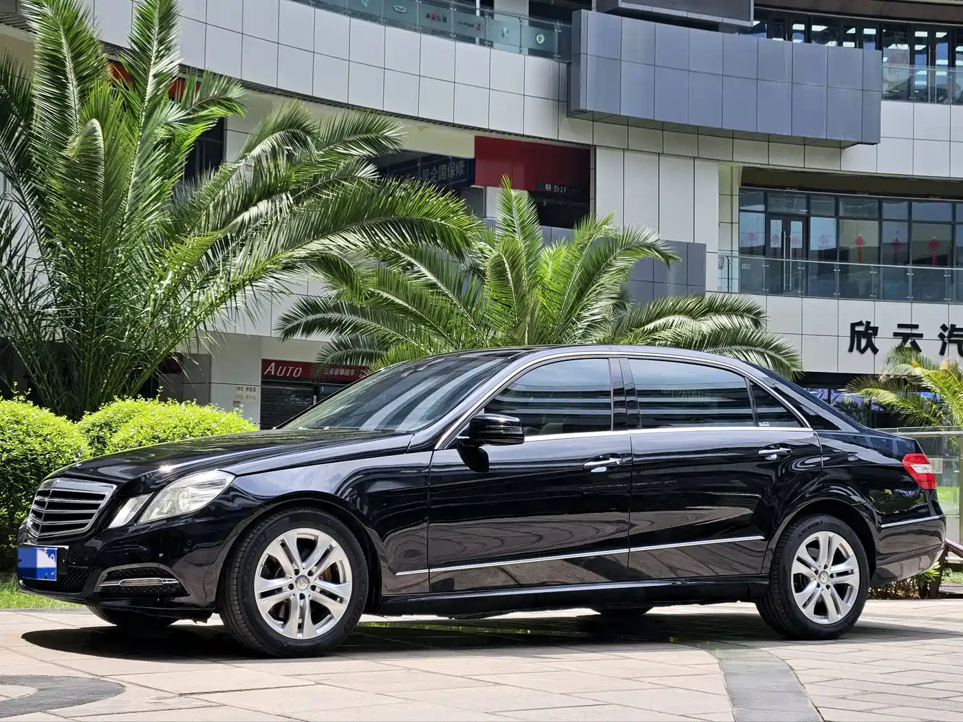 Mercedes-Benz E-Class 2011 E 300 L Fashion Premium