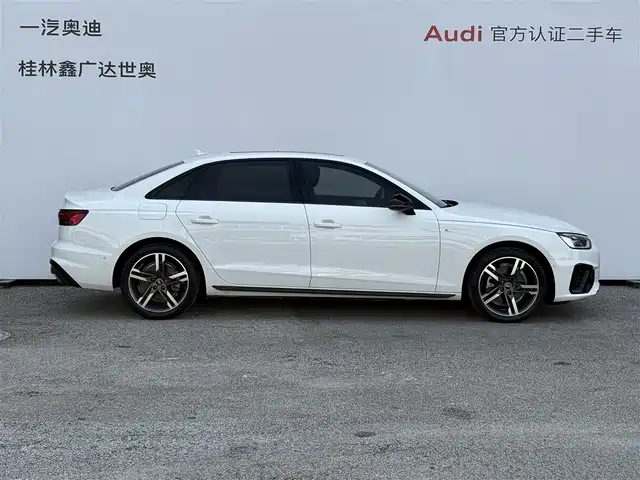 Audi A4L 2022 40 TFSI Luxury Dynamic — фото 3