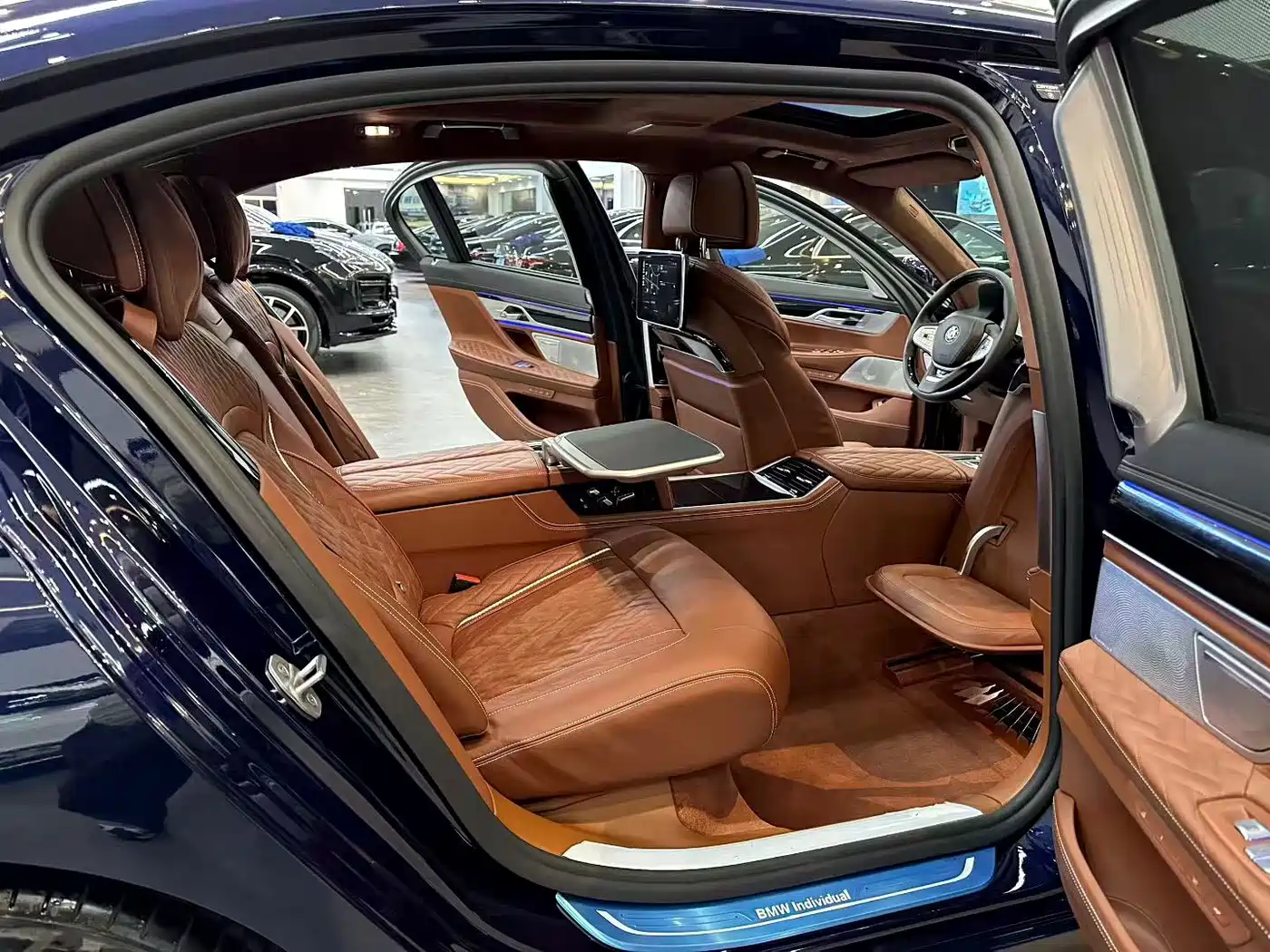 BMW 7 Series 2019 740Li xDrive Executive Luxury Package фото 9