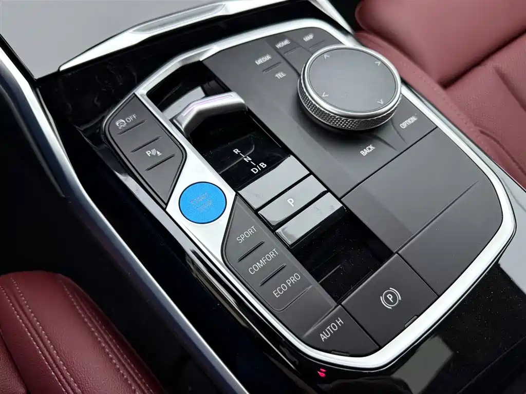 BMW i4 2023 eDrive35 фото 11