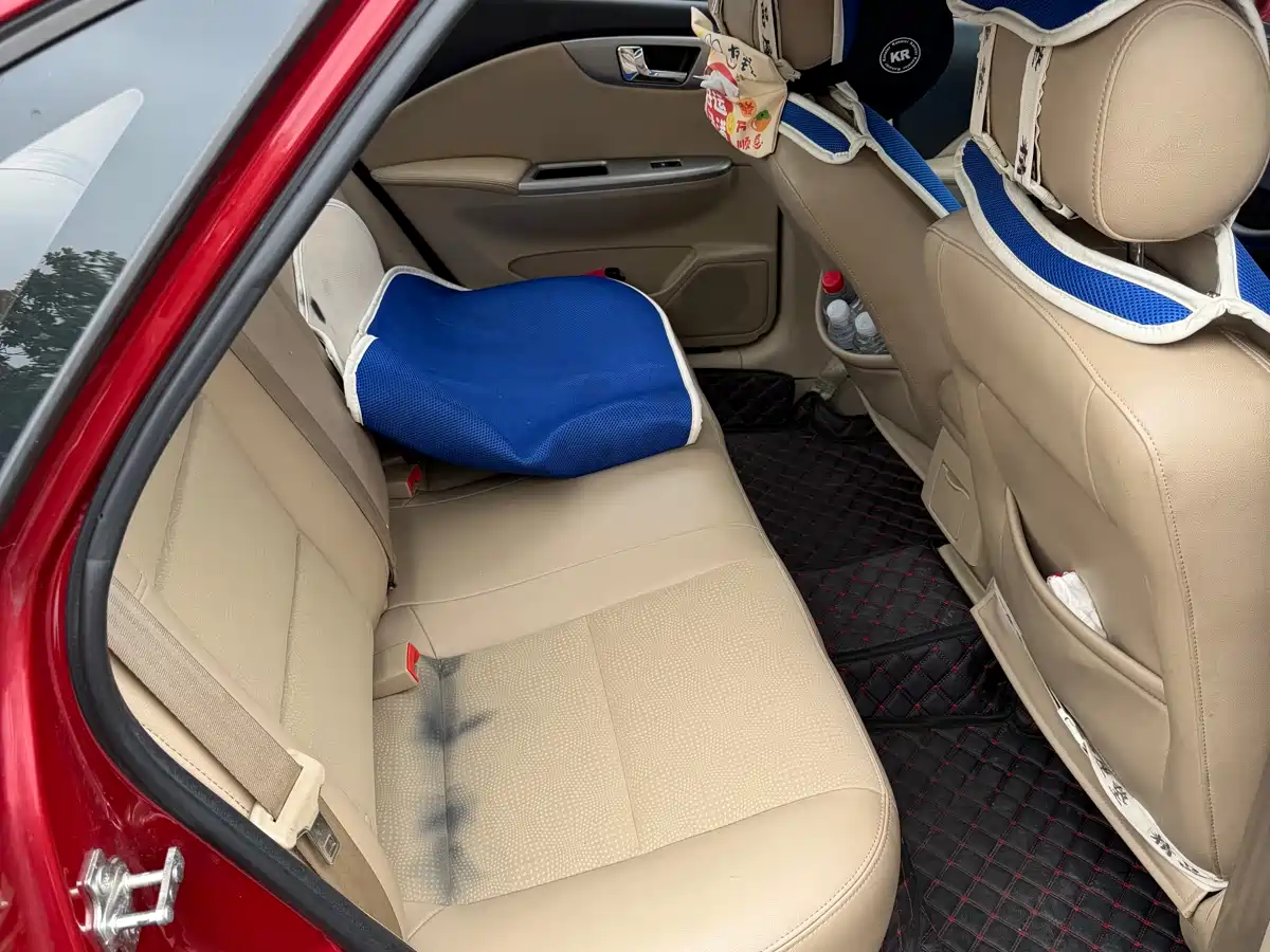 Buick Excelle 2013 1.5L Automatic Classic фото 4