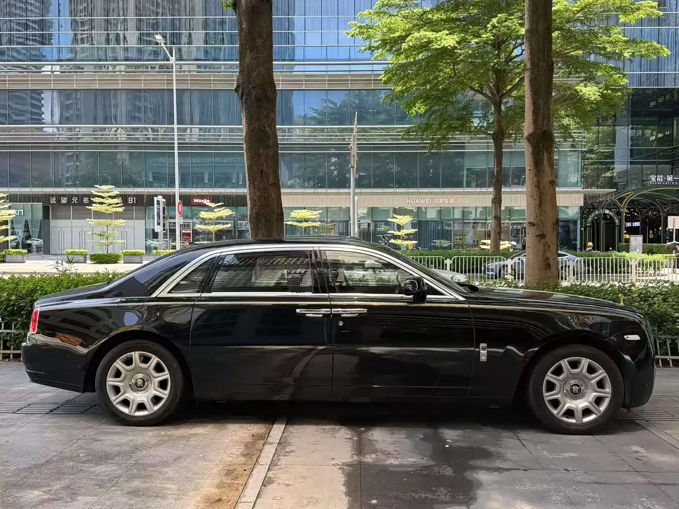Фото 2 - Rolls-Royce Ghost