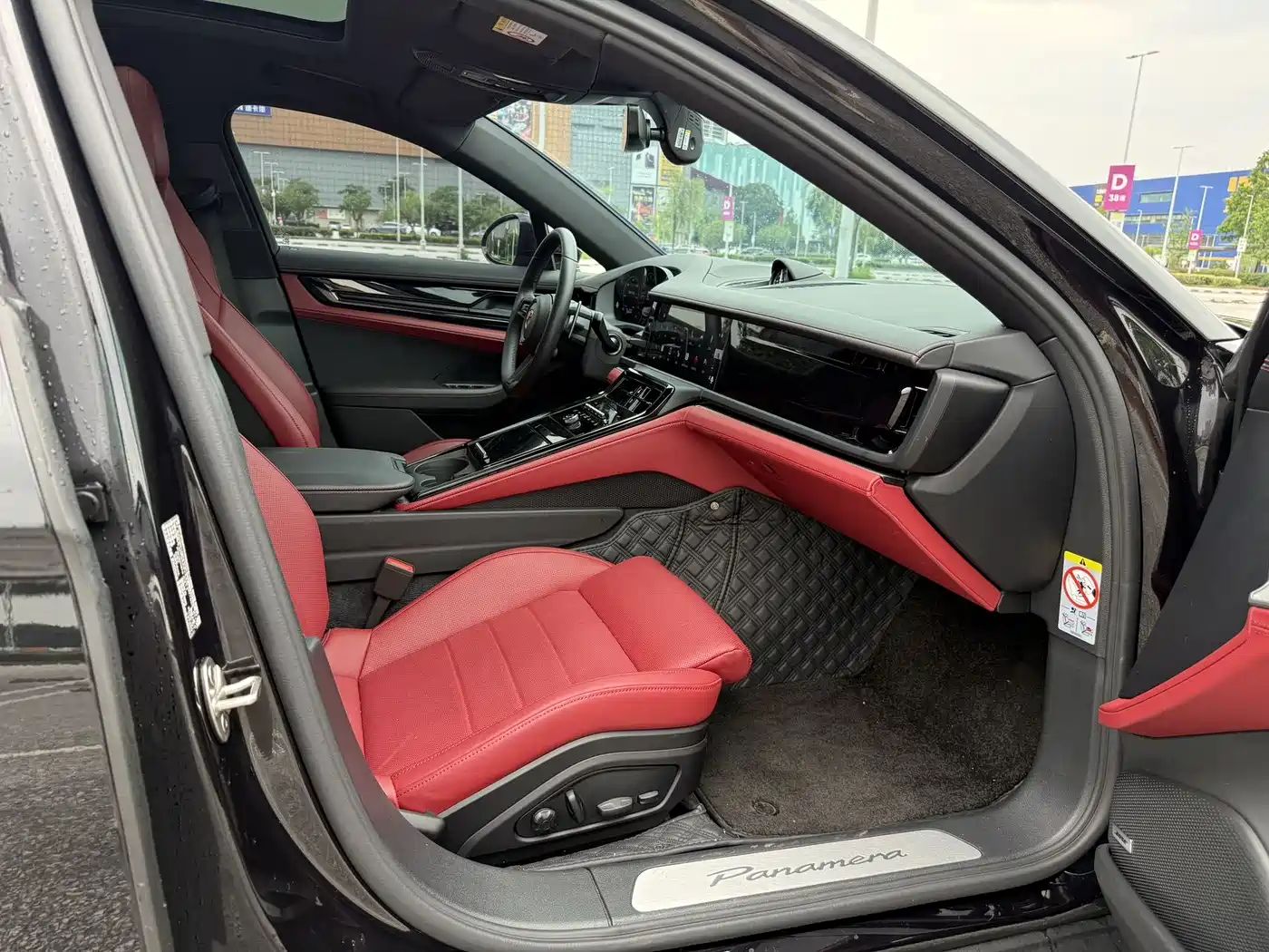 PORSCHE PANAMERA