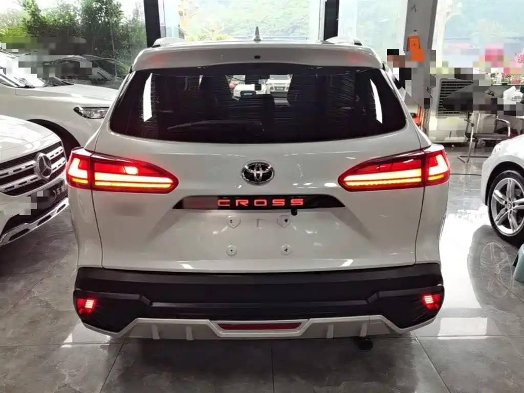 Toyota Corolla Cross 2023 2.0L Elite Edition фото 4