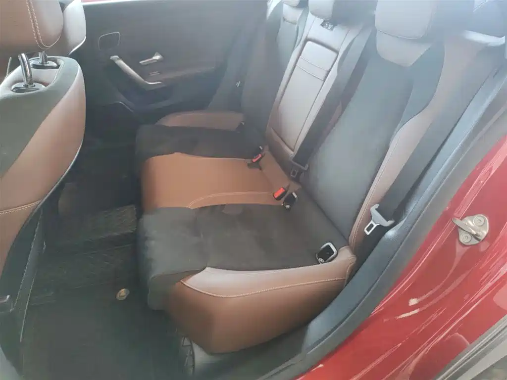Mercedes-Benz A-Class 2019 A 200 L Sport Sedan фото 17